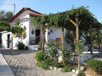 Ferienhaus Hatsi bei Egio im Norden des Peloponnes