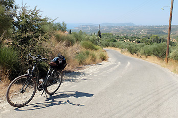 Radfahren auf dem Peloponnes in Griechenland