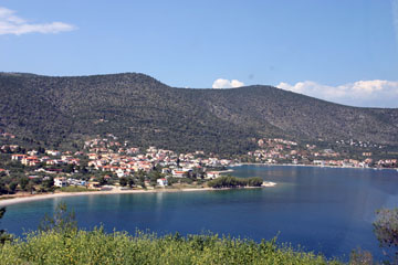 Korfos mit Bucht
