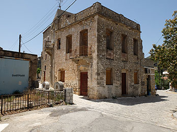 Restauriertes Dorfhaus in Itylo